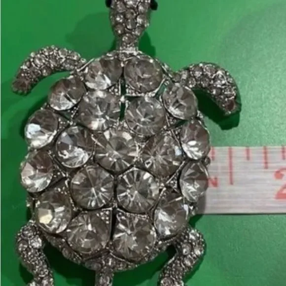 Vintage Sparkling Rhinestone Silver Turtle Brooch - Picture 4 of 5